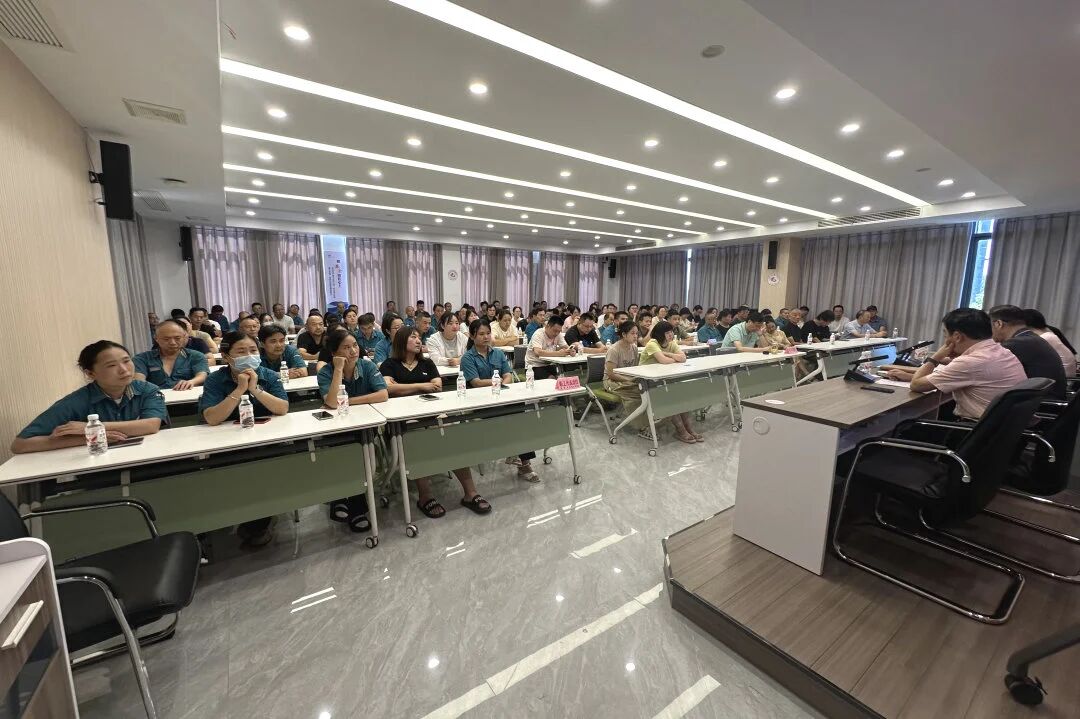Changshu Polyester kellu t-tielet u r-raba 'membru tal-membru u Rappreżentant tal-Impjegat Konferenzi tat-Trade Union